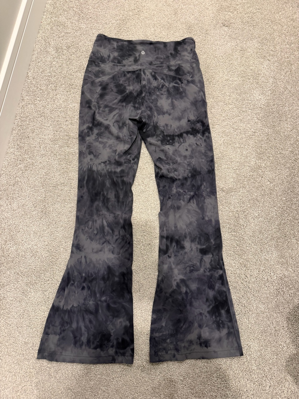 Lululemon NWT Groove SHR Flared Pant Nulu Diamond Dye Pitch Graphite Grey - Picture 3 of 4